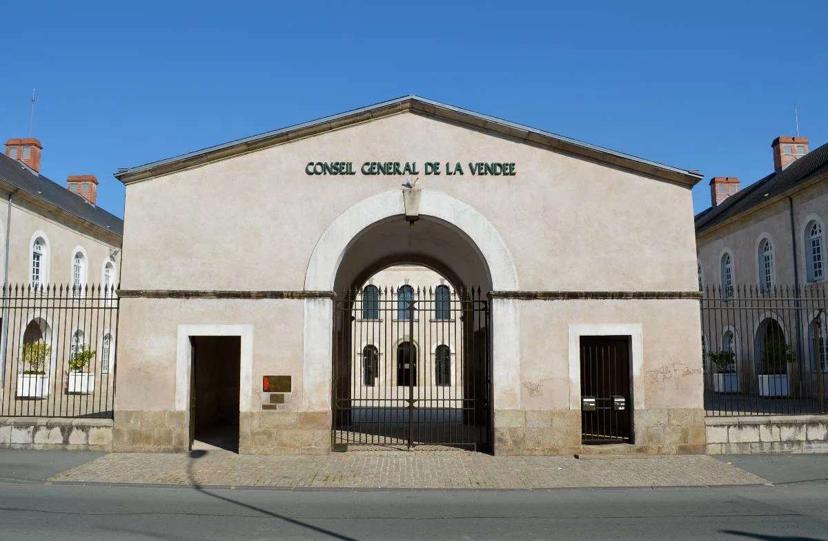 Place Napoléon au centre de La Roche-sur-Yon, préfecture de la Vendée